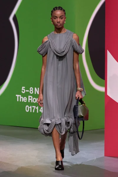 Look 39